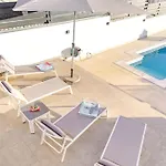 La Blanca * ארונה
