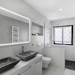 Vila La Blanca *