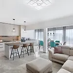 La Blanca * ארונה